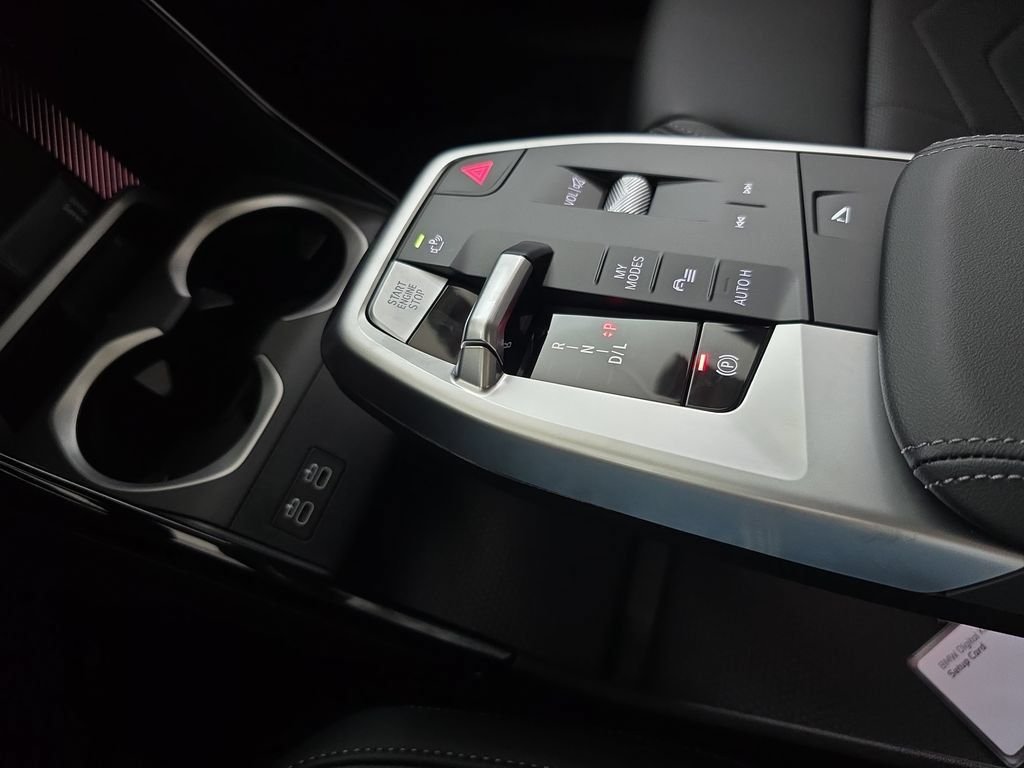 New 2026 Mineral White Metallic BMW xDrive28i image 23