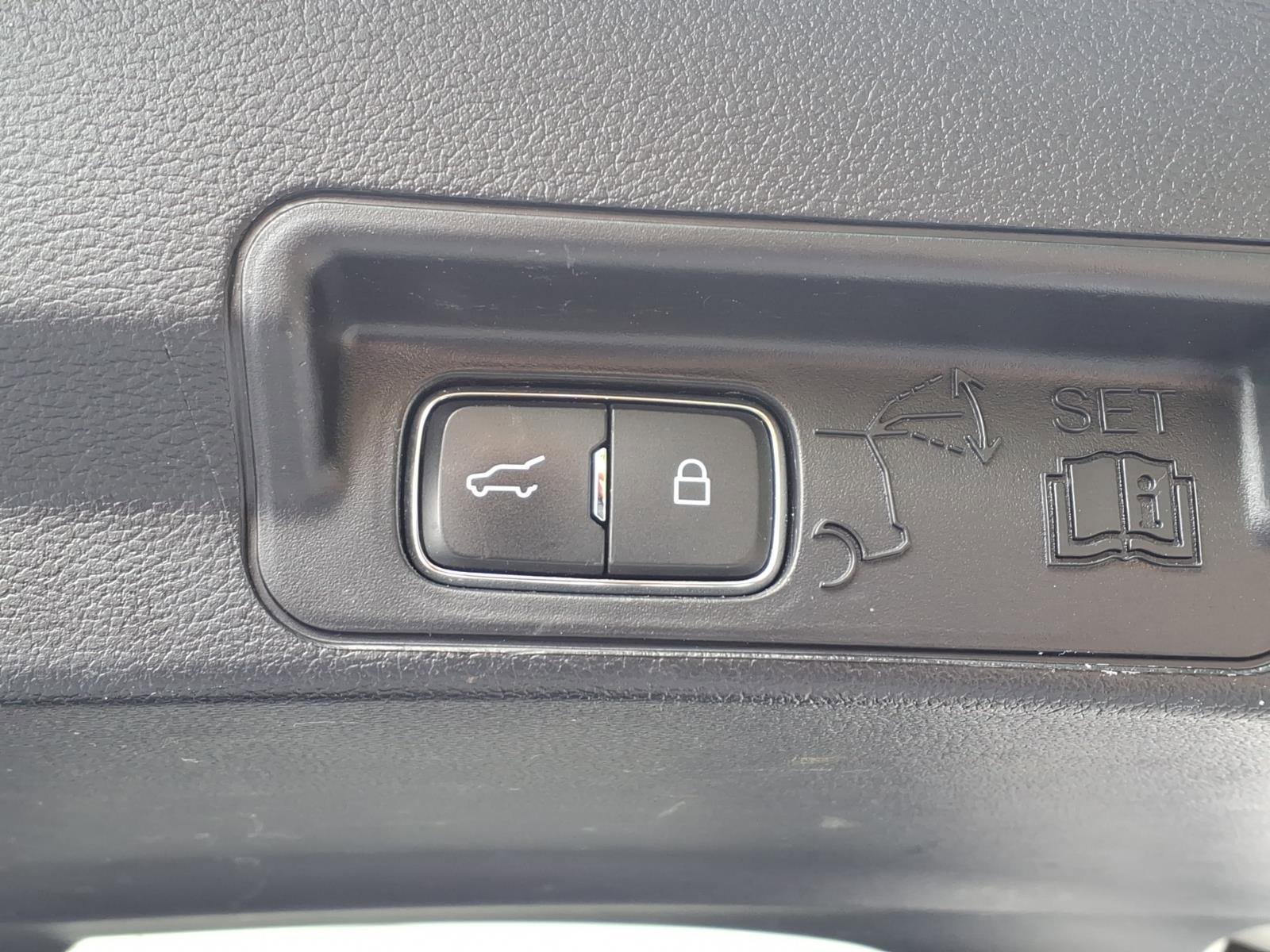 Used 2021 Star White Metallic Tri-Coat Ford ST image 5