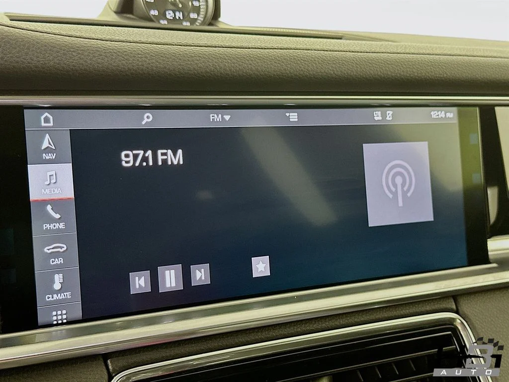 Used 2018 White Porsche 4 image 12