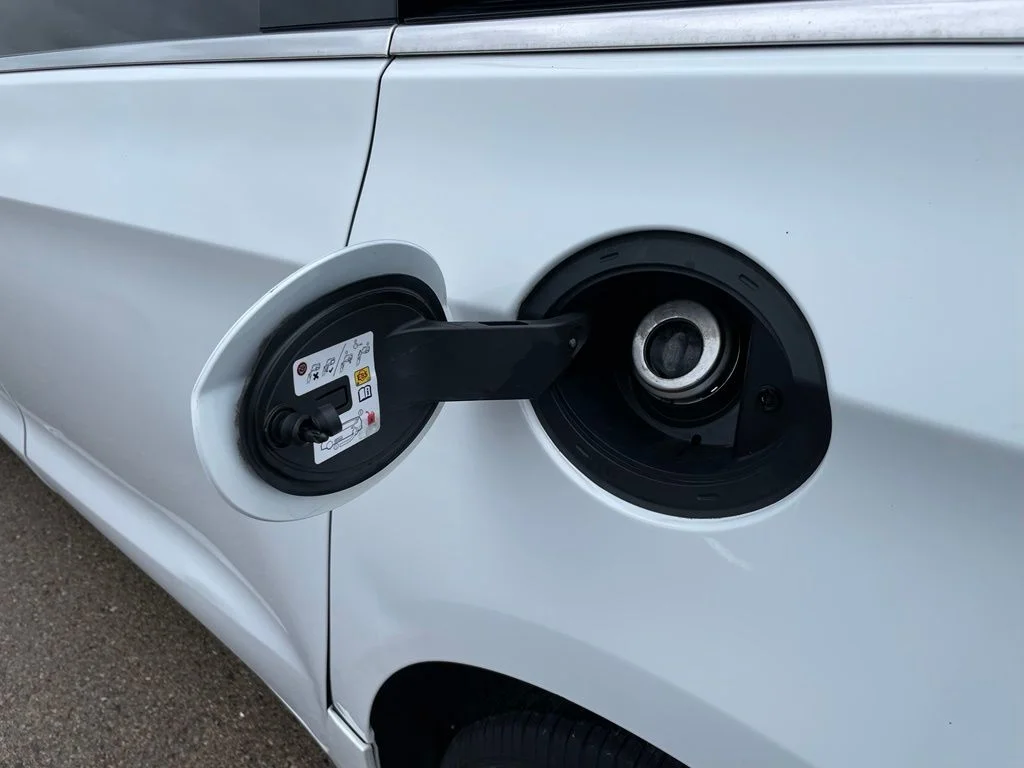 Used 2022 Bright White Clearcoat Chrysler Touring L image 48