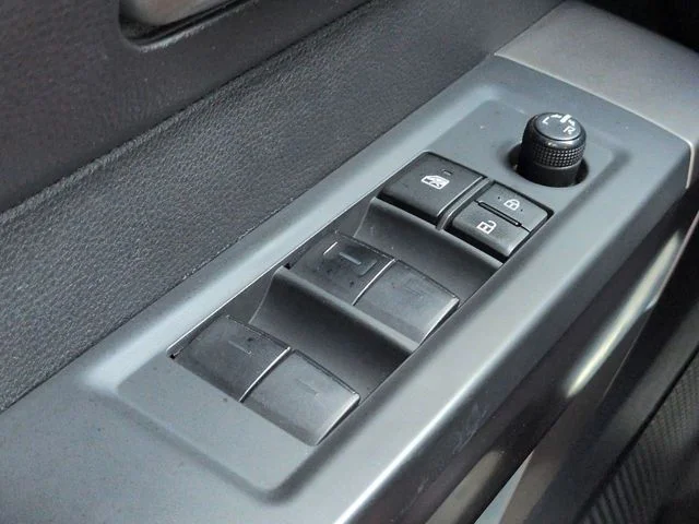 Used 2022  Toyota SR5 image 19