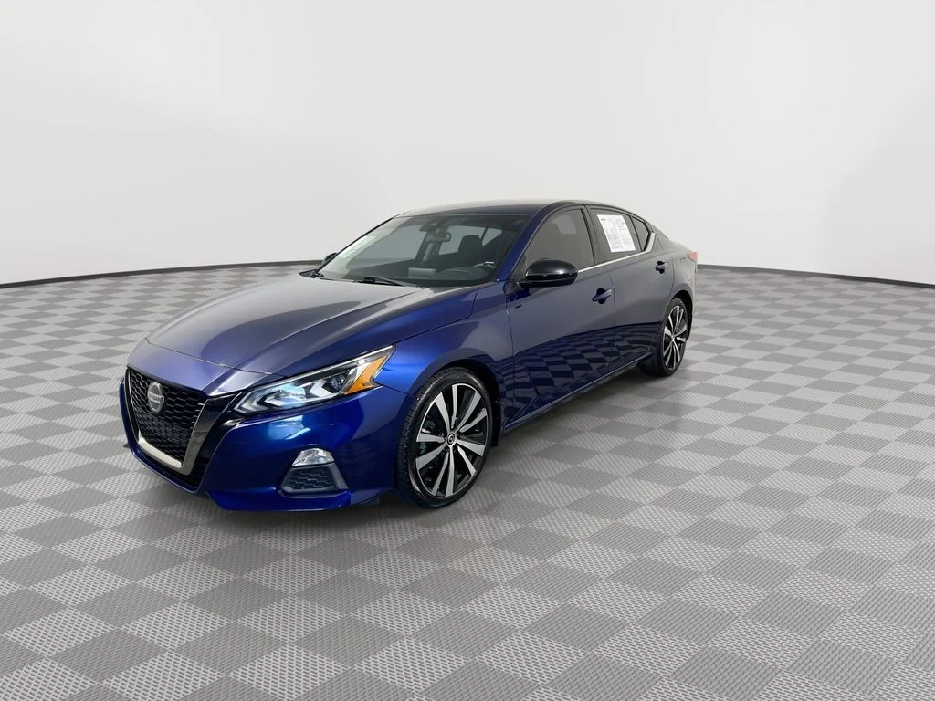 Certified Used 2022 Blue Nissan 2.5 SR image 4