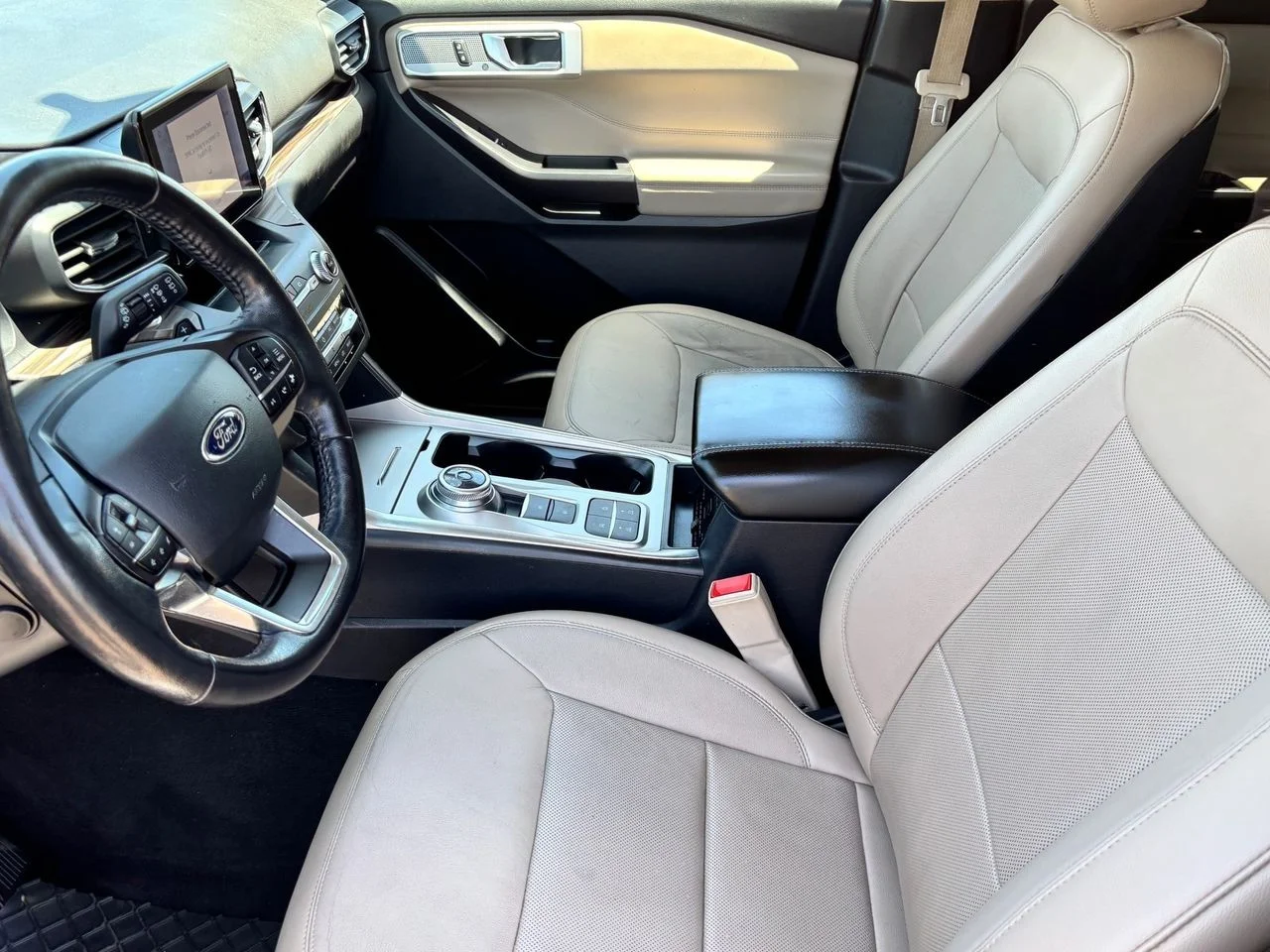 Used 2020 Magnetic Ford Limited image 17