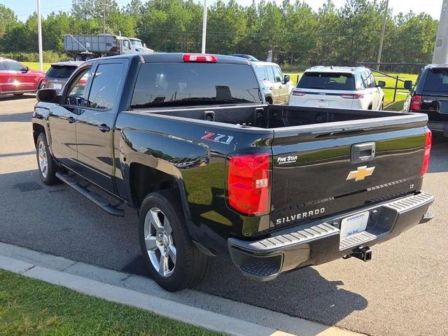 Used 2018 Black Chevrolet LT image 10