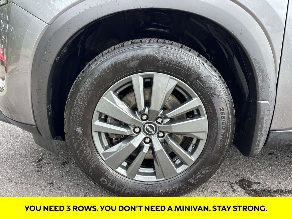 Used 2024 Gray Nissan SV image 7