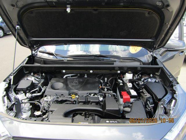 Certified Used 2023 MAGNETIC GRAY MET. Toyota  image 32