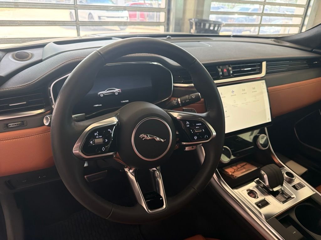 Used 2024 White Jaguar R-Dynamic SE image 11