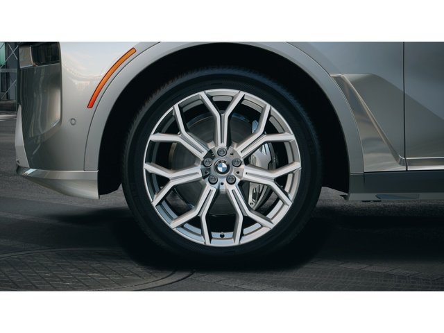 New 2027 Skyscraper Grey Metallic BMW xDrive40i image 7