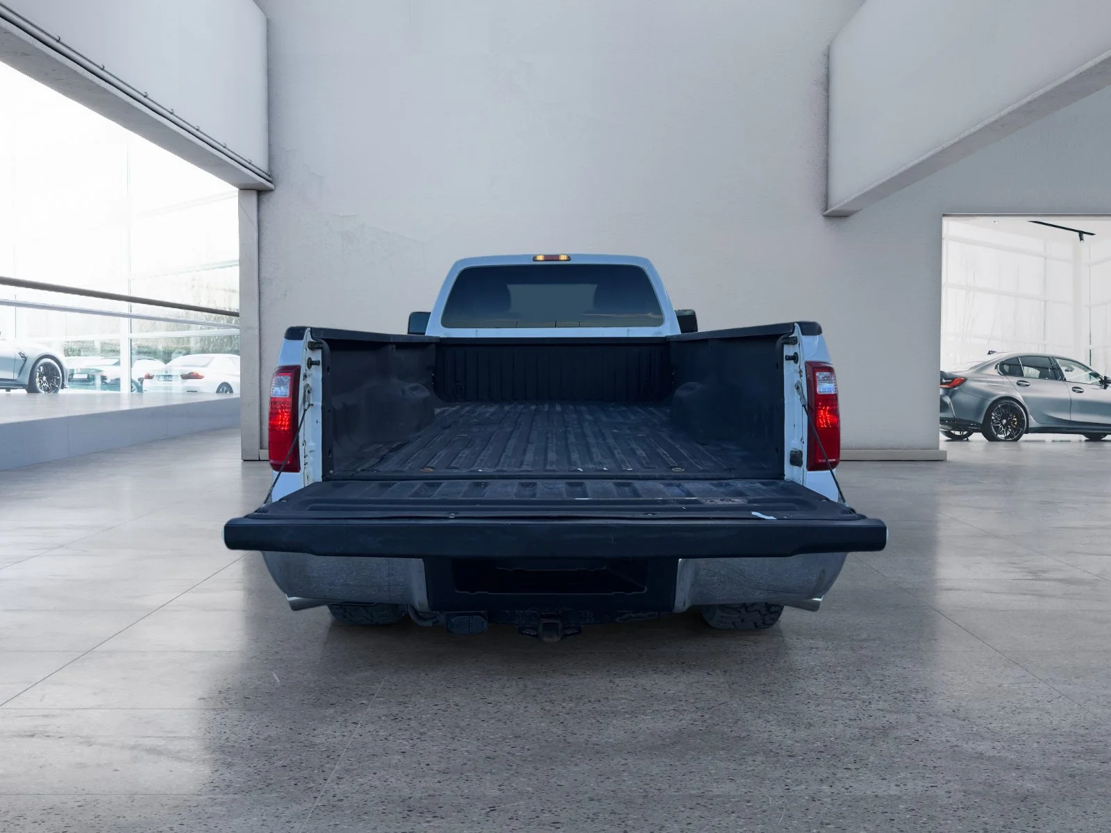 Used 2011 White Ford XL image 19