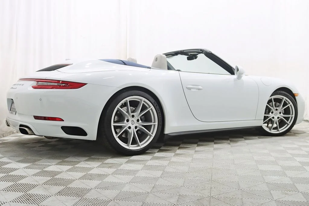 Used 2018 White Porsche Carrera 4 image 9