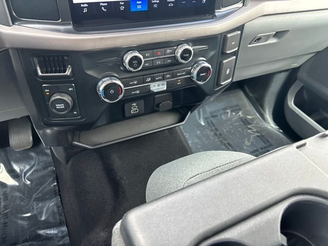 Used 2025 Black Ford XLT image 30
