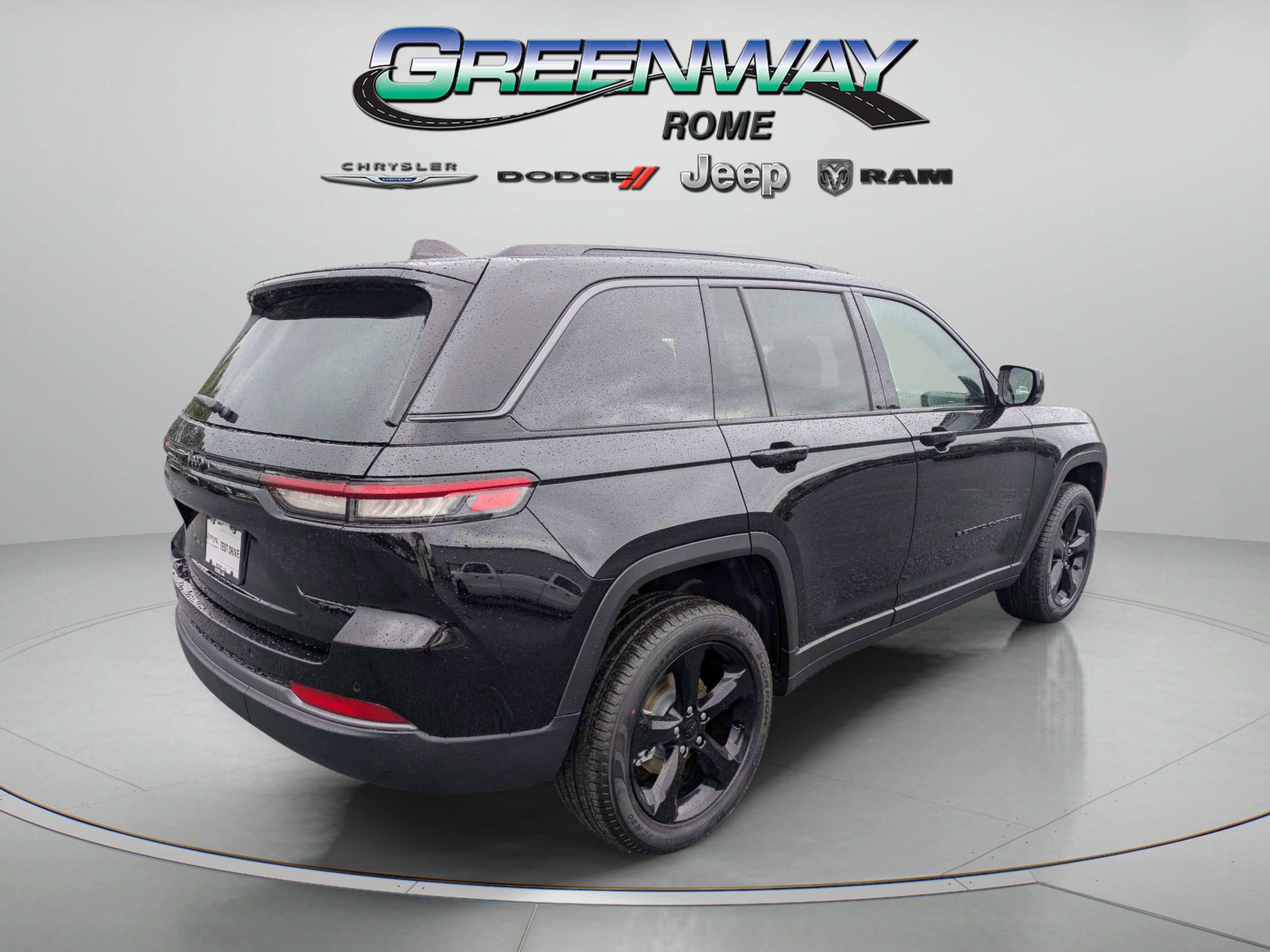 New 2026 Diamond Black Crystal Pearl-Coat Exterior Paint Jeep Limited image 6