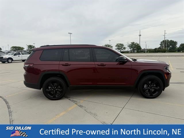 Used 2024 Velvet Red Pearlcoat Jeep Altitude image 3
