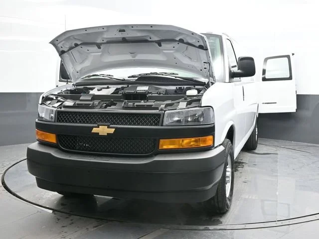 2026 Chevrolet Express Cargo Work Van - Photo 30