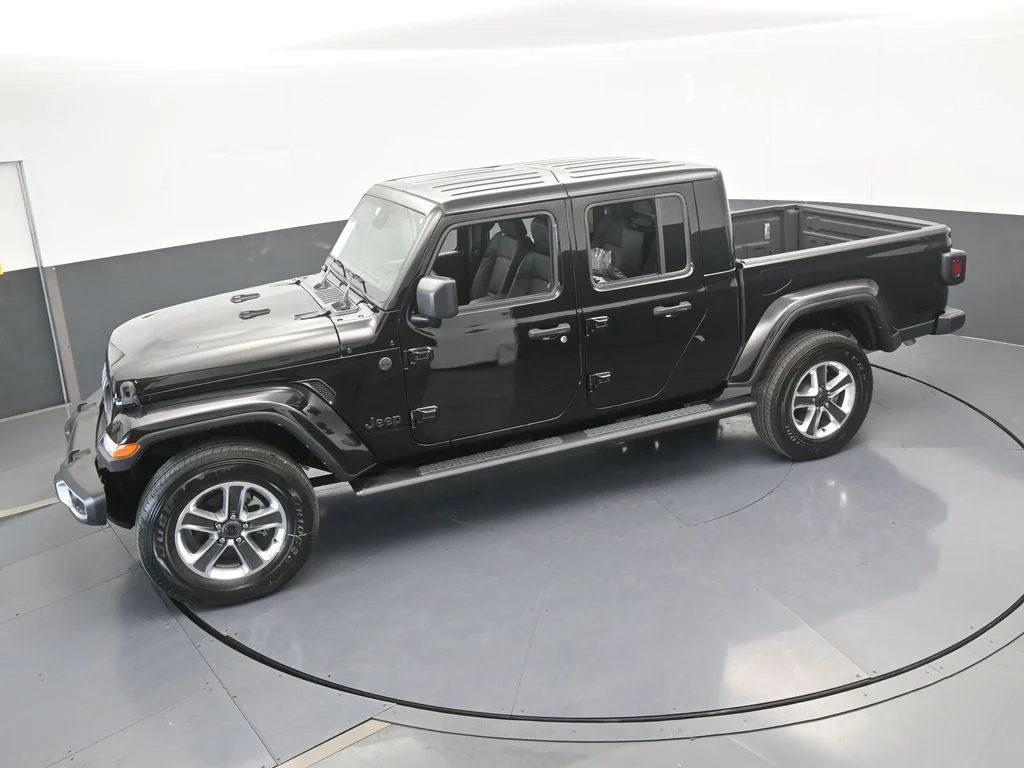 Used 2024 Black Clearcoat Jeep Sport S image 48