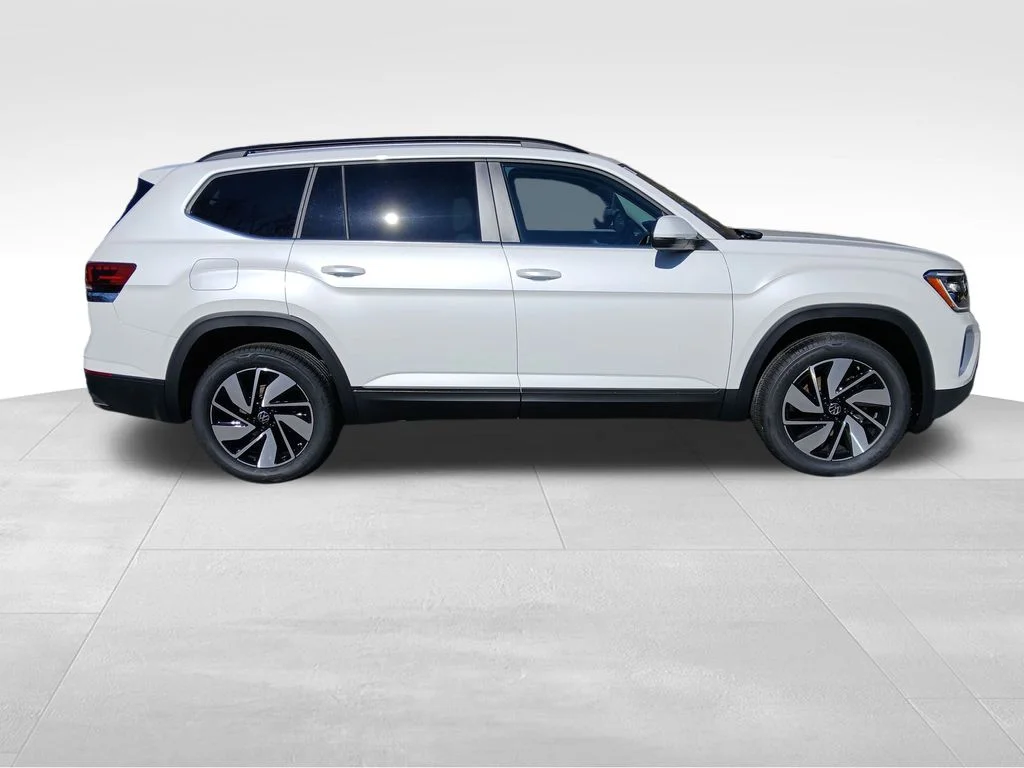New 2026 White Volkswagen SE w/Technology image 6