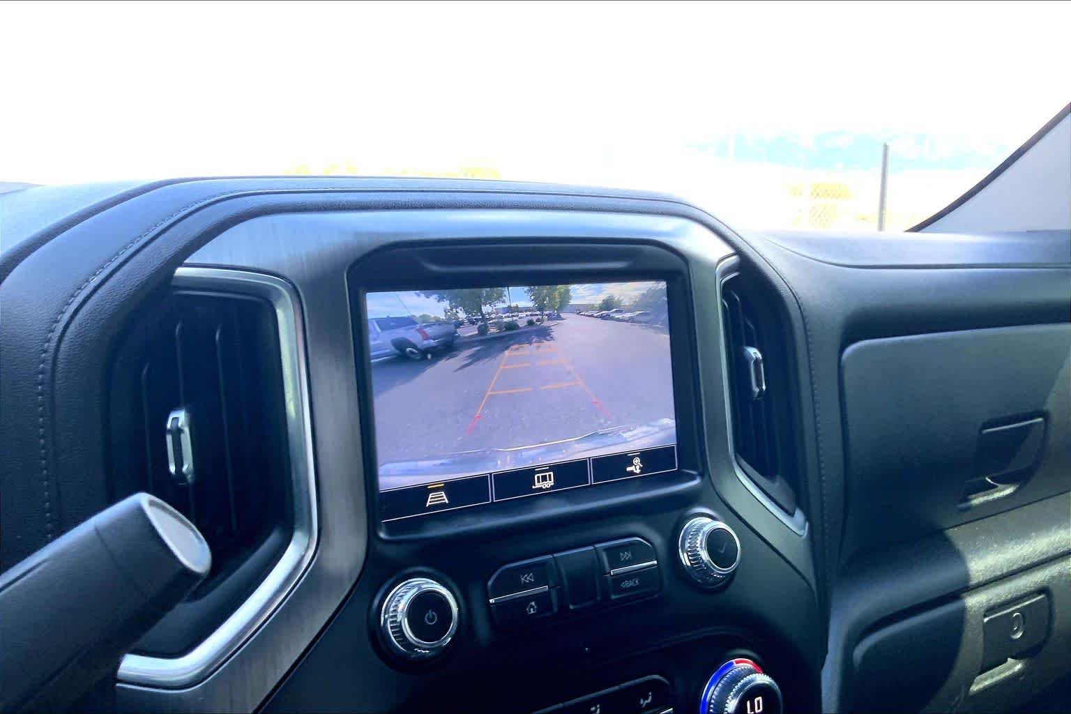 Used 2021 White Frost Tricoat GMC Denali image 26