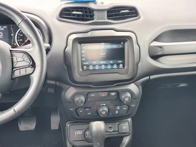 Used 2020 Alpine White Clearcoat Jeep Altitude image 23