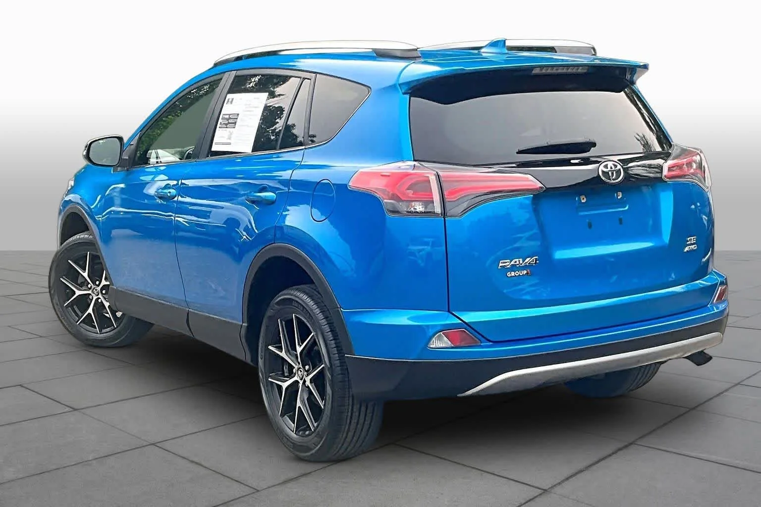 Certified Used 2018 Electric Storm Blue Toyota SE image 12