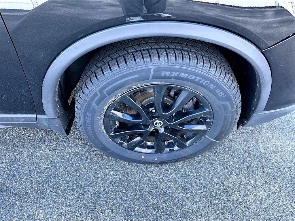 Used 2018 Magnetic Black Nissan SV image 4