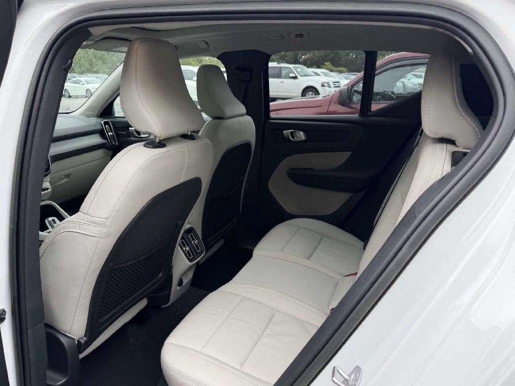 Used 2023 White Volvo Ultimate image 6