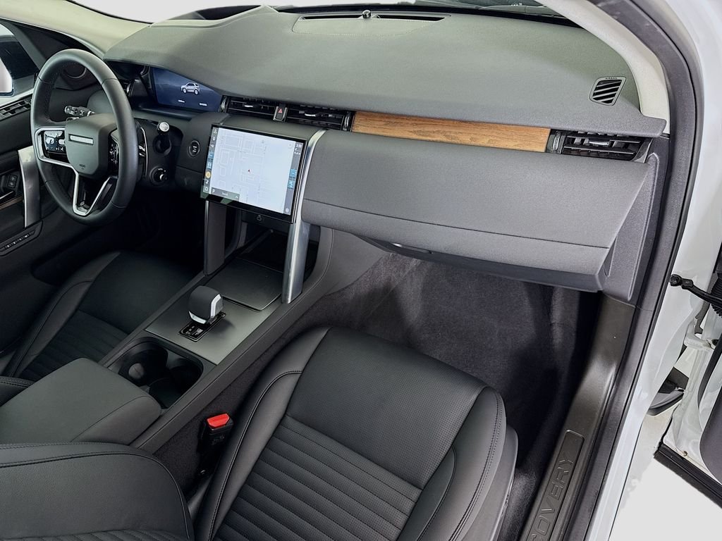 Certified Used 2025 Fuji White Land Rover S image 18