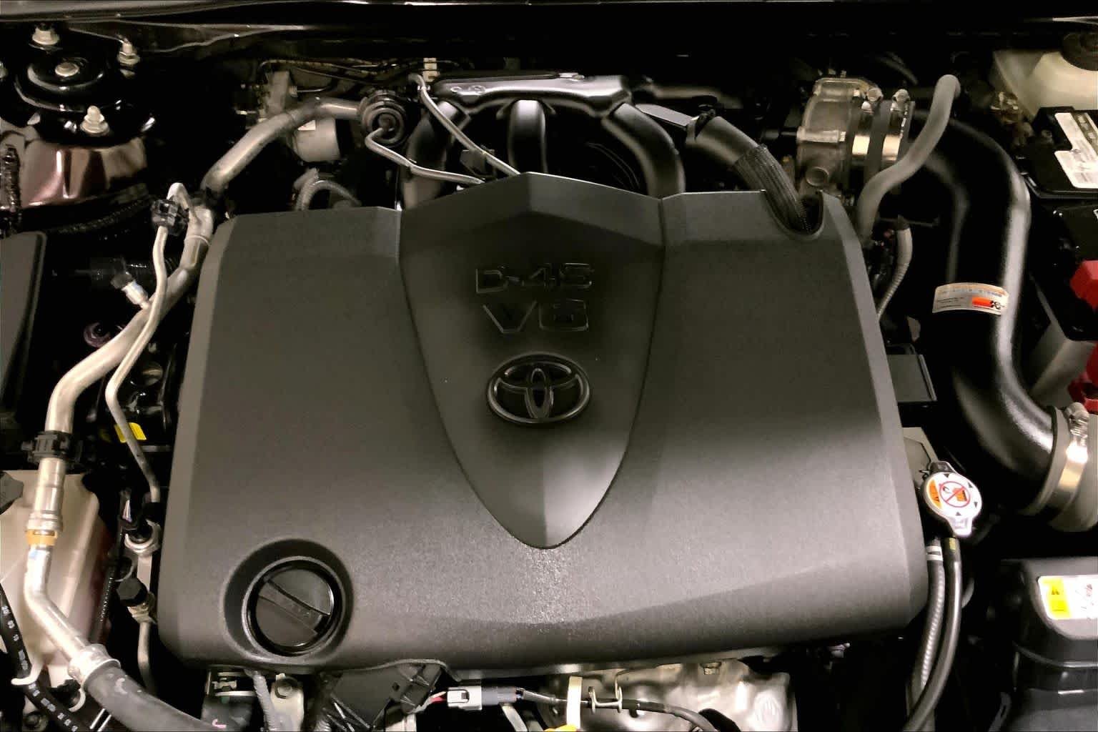 Used 2019 Opulent Amber Toyota Limited image 33