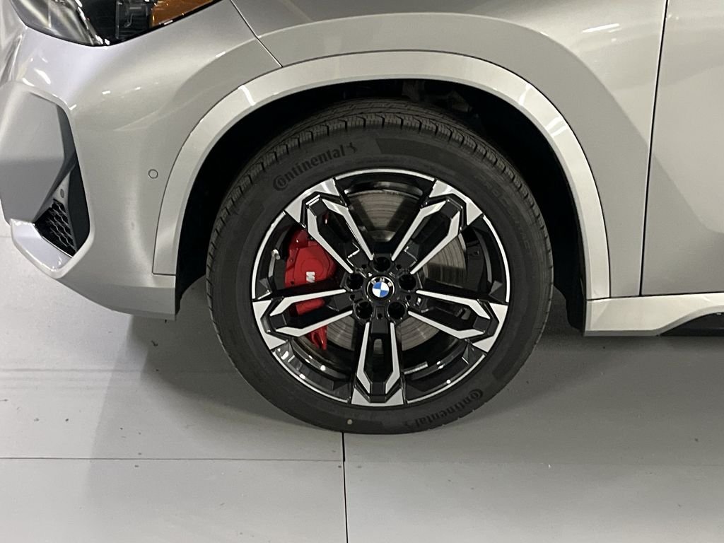 Used 2026 Silver Metallic BMW xDrive28i image 10