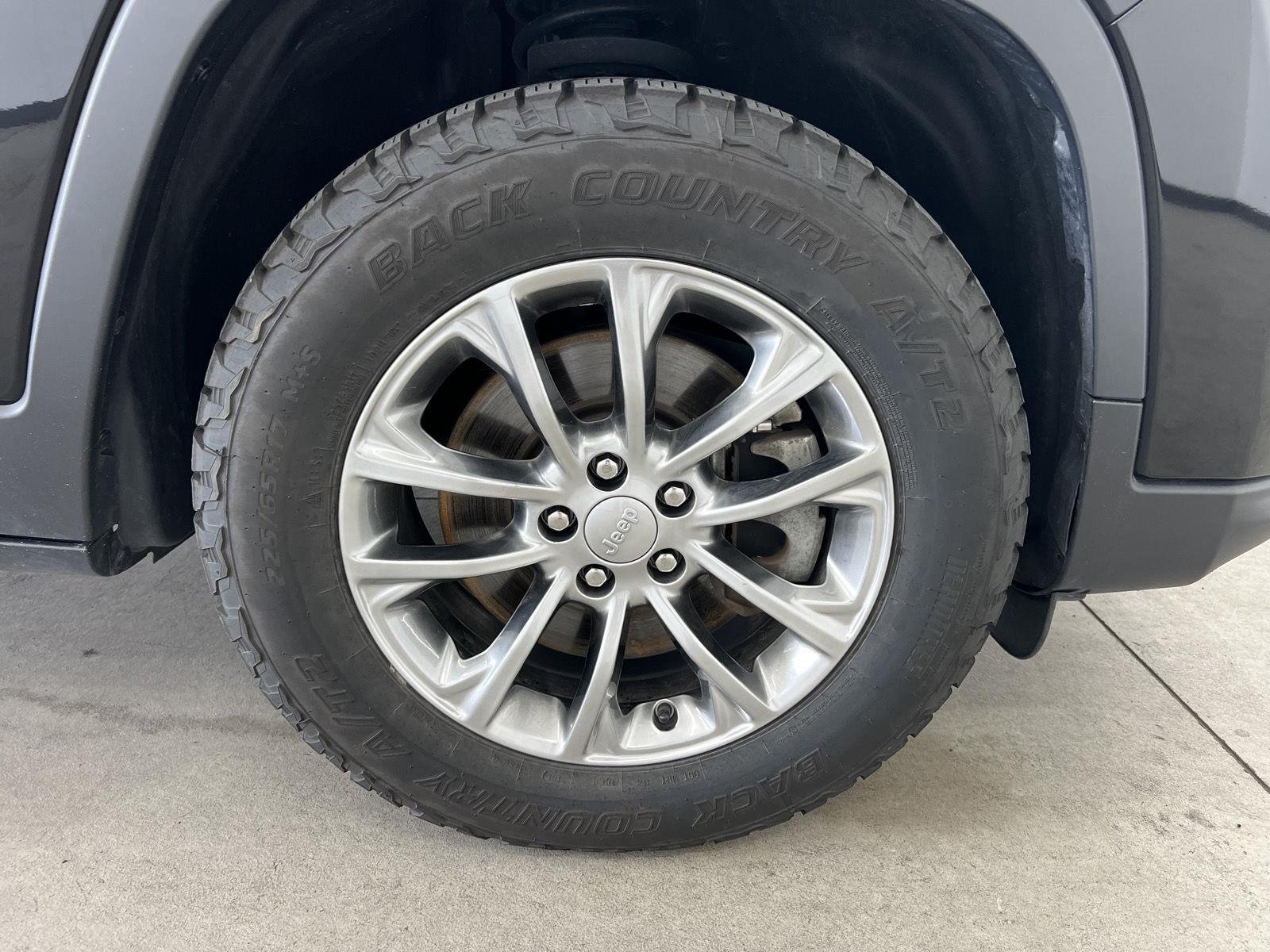 2021 Jeep Cherokee Latitude Lux - Photo 8