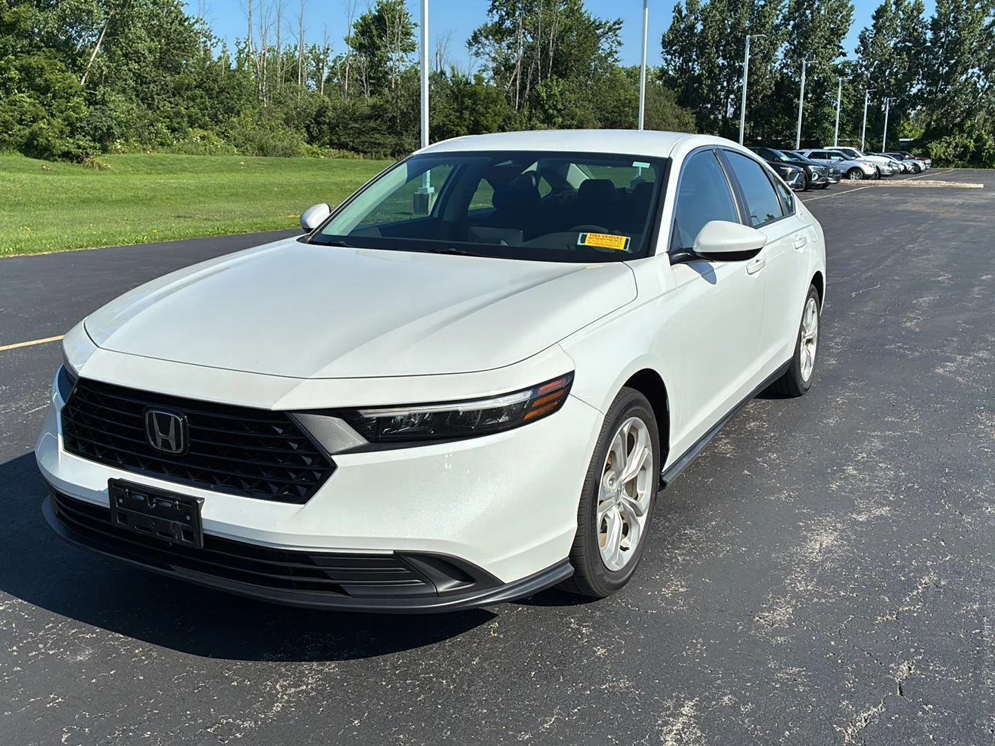 Used 2023 Platinum White Pearl Honda LX image 11