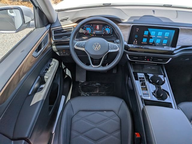 New 2026 White Volkswagen 2.0T SE w/Technology image 17