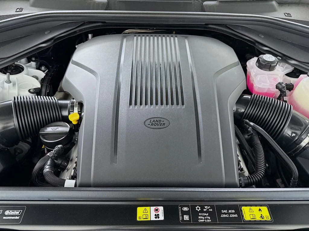Certified Used 2025 White Land Rover Dynamic SE image 32