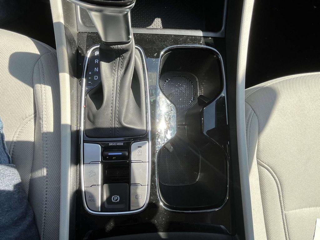 New 2026 Black Hyundai SEL FWD image 70