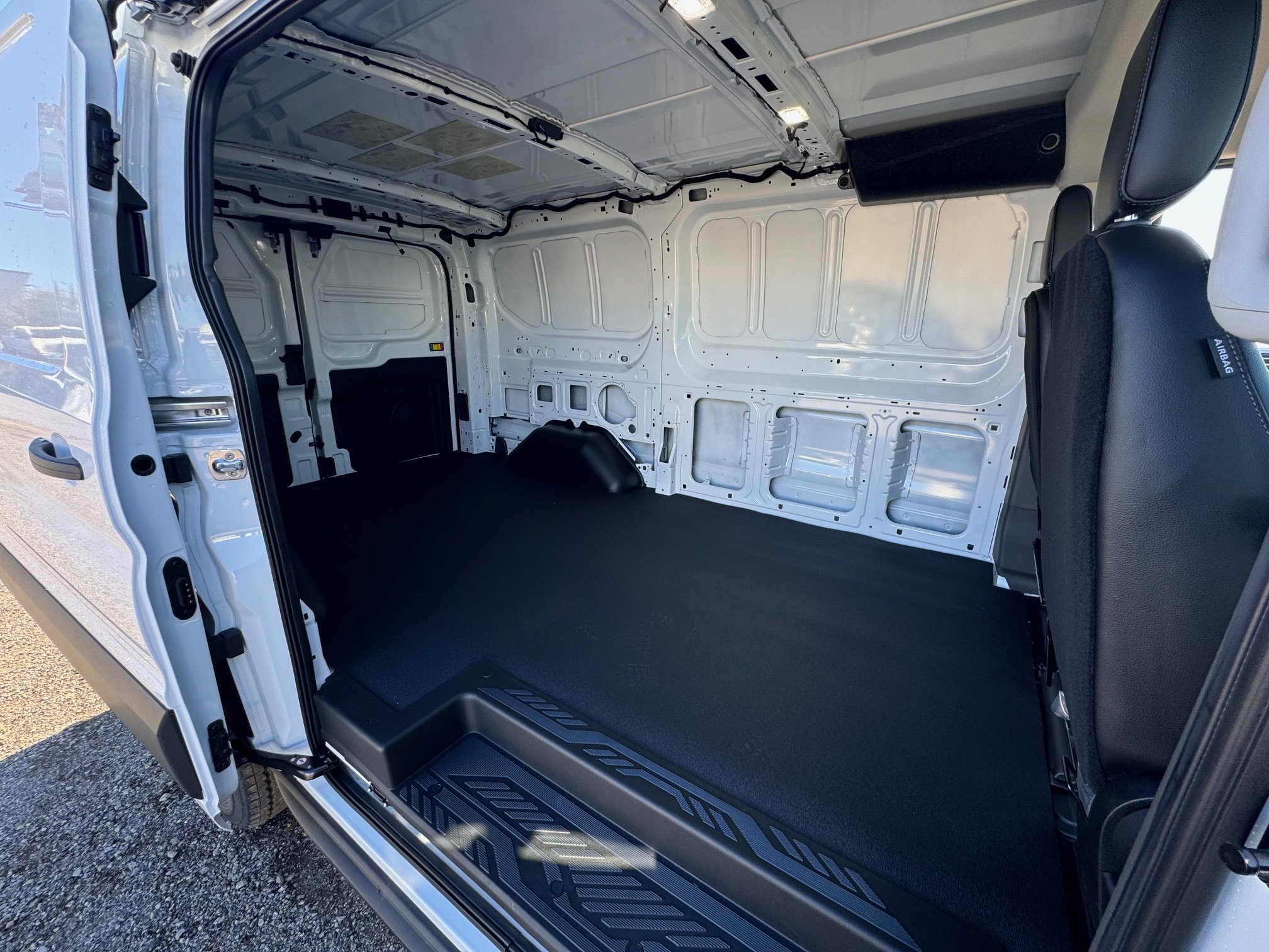 New 2026 Oxford White Ford Cargo Van image 7