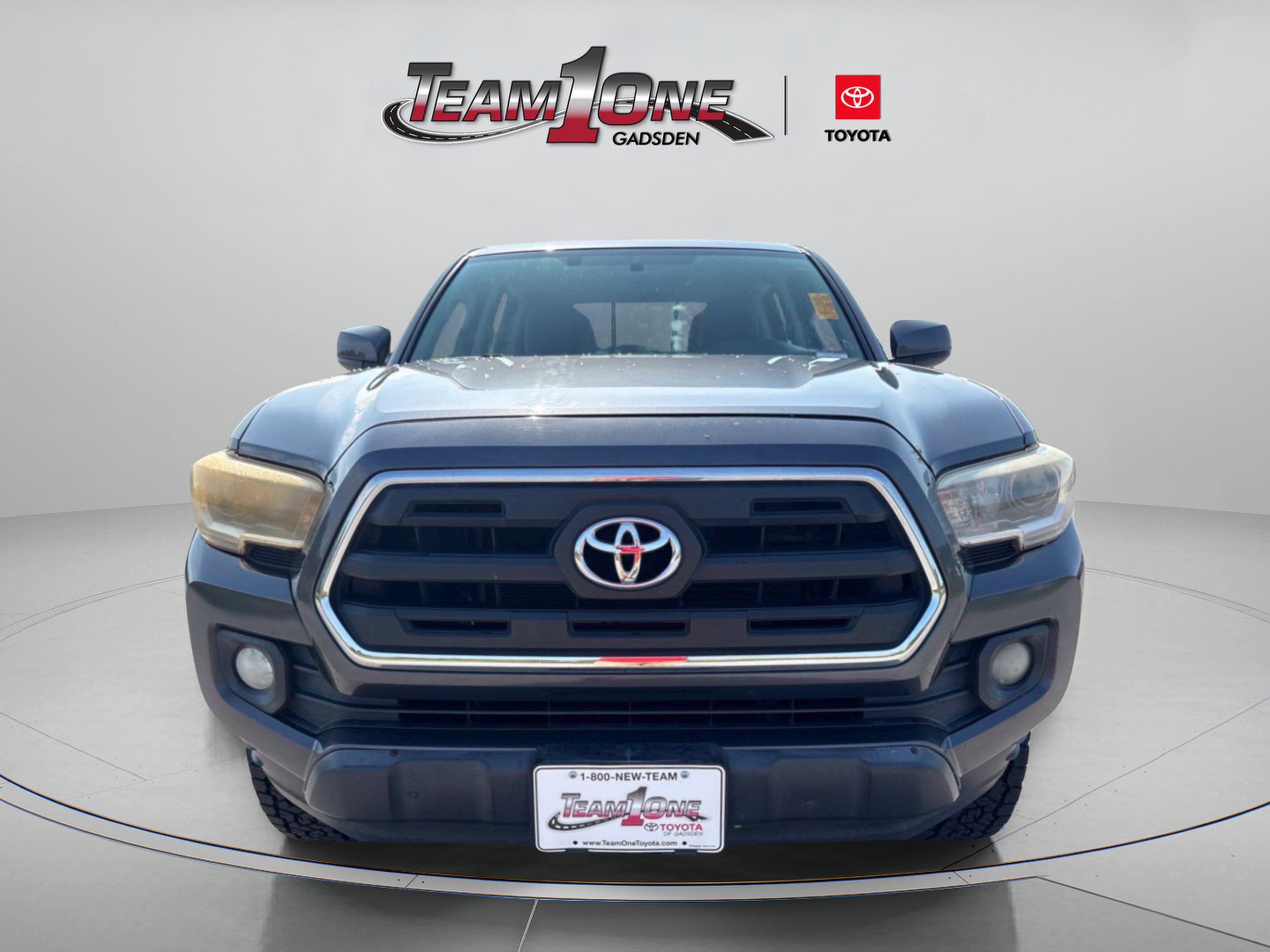Used 2017 Magnetic Gray Metallic Toyota SR5 image 3