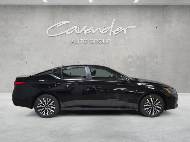 New 2026 Super Black Nissan SV image 17