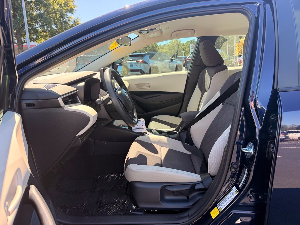 Used 2026  Toyota LE image 20