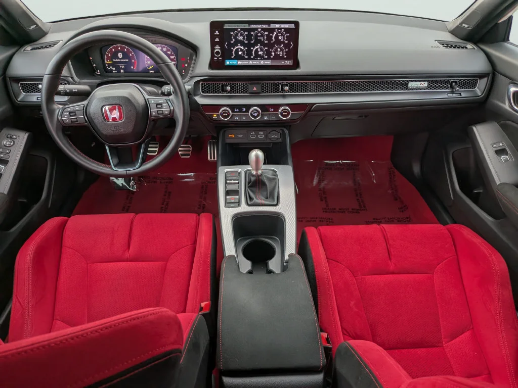 Used 2025  Honda  image 12