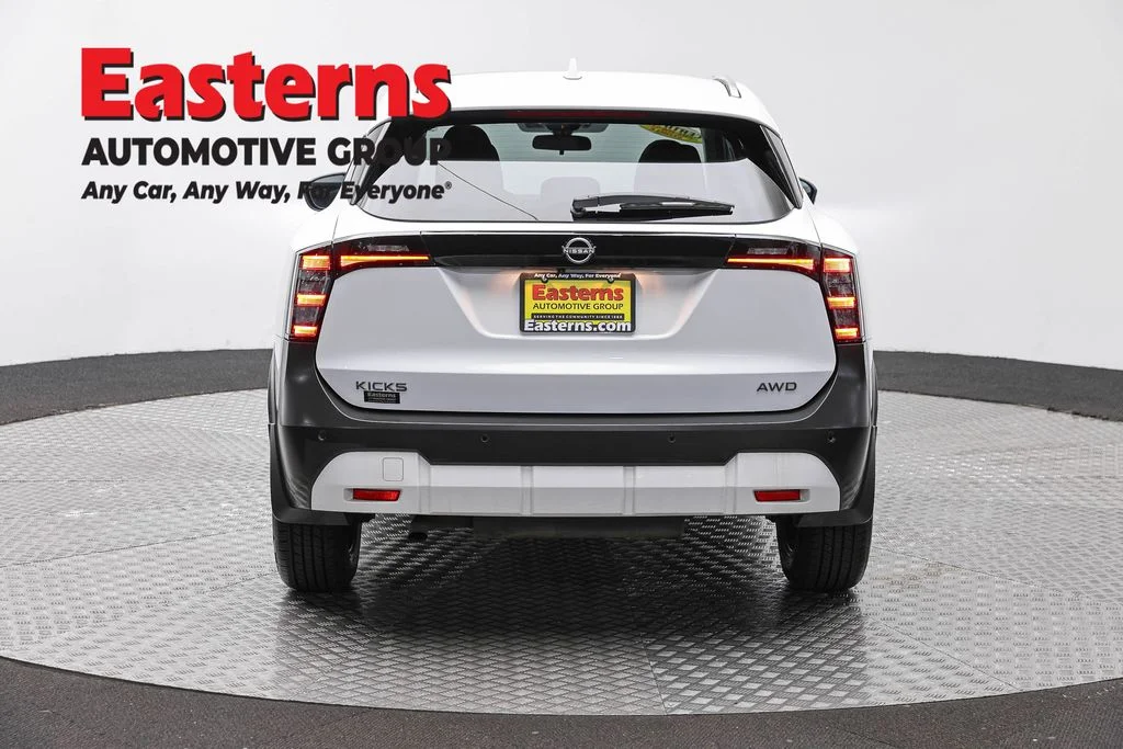 Used 2025 White Nissan SV image 6