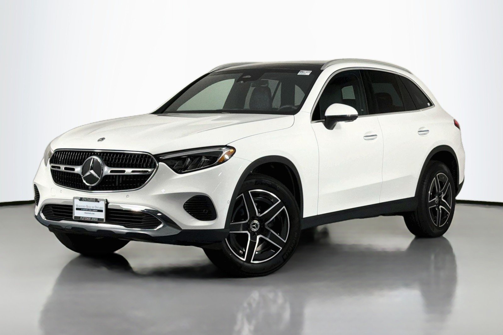 New 2026 Polar White Mercedes-Benz GLC 300 SUV image 1