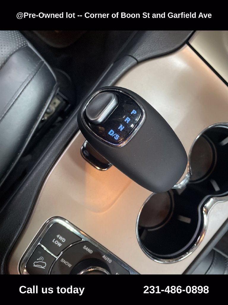 Used 2014 Black Jeep Summit image 23