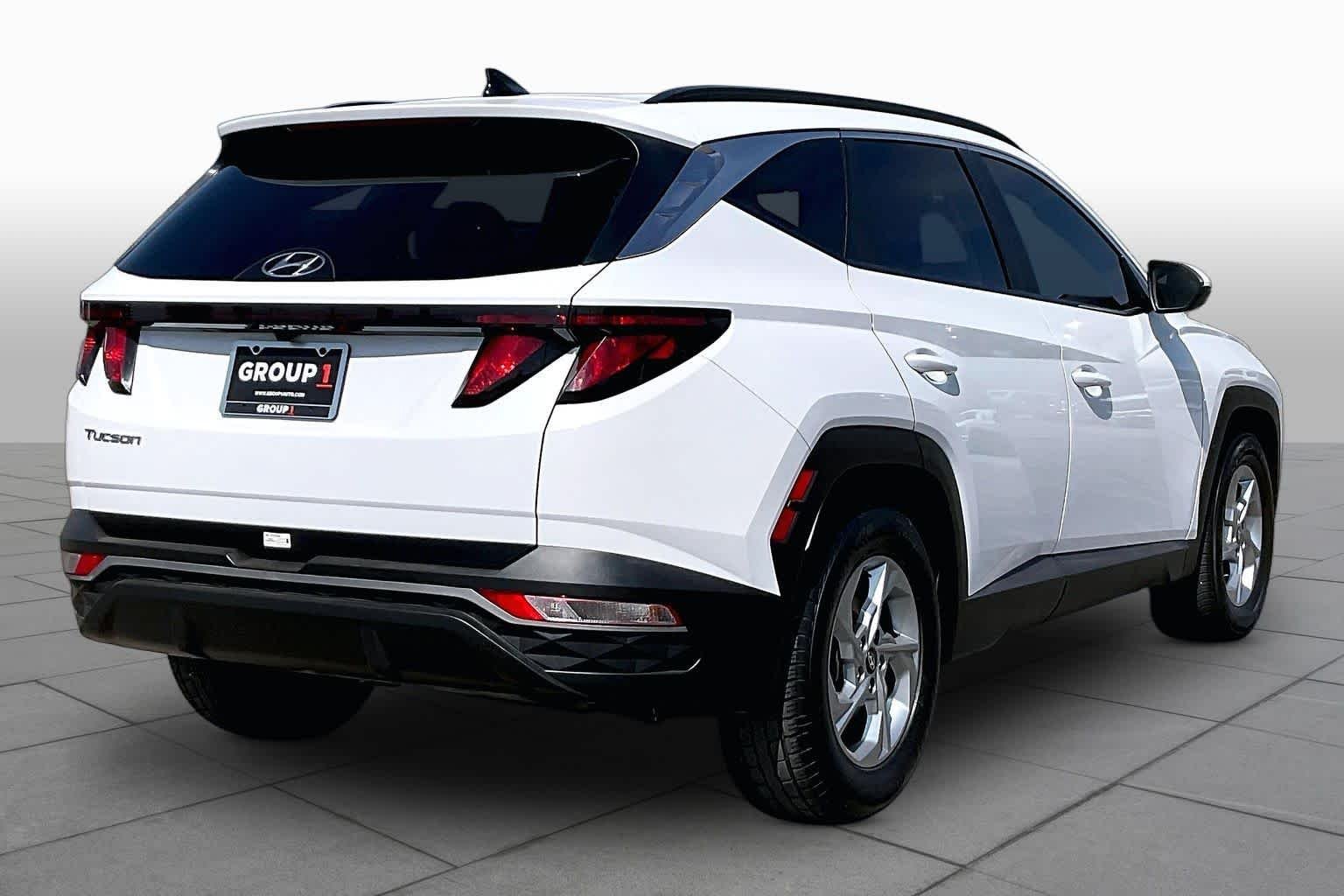 Used 2024 White Pearl Hyundai SEL image 12