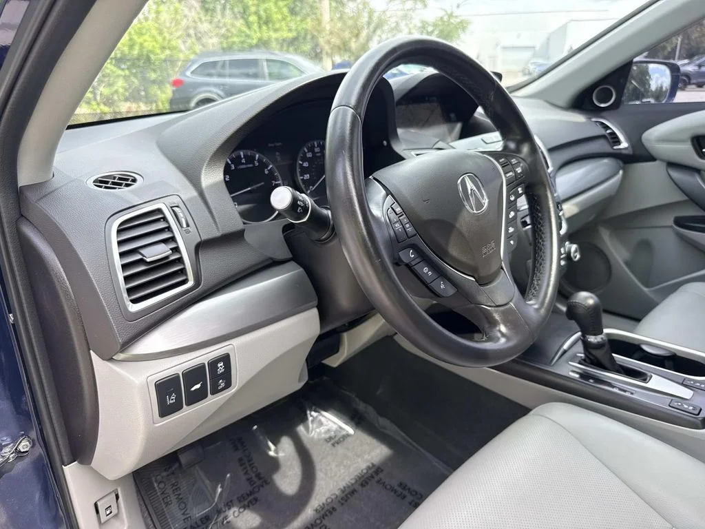 Used 2017  Acura  image 25