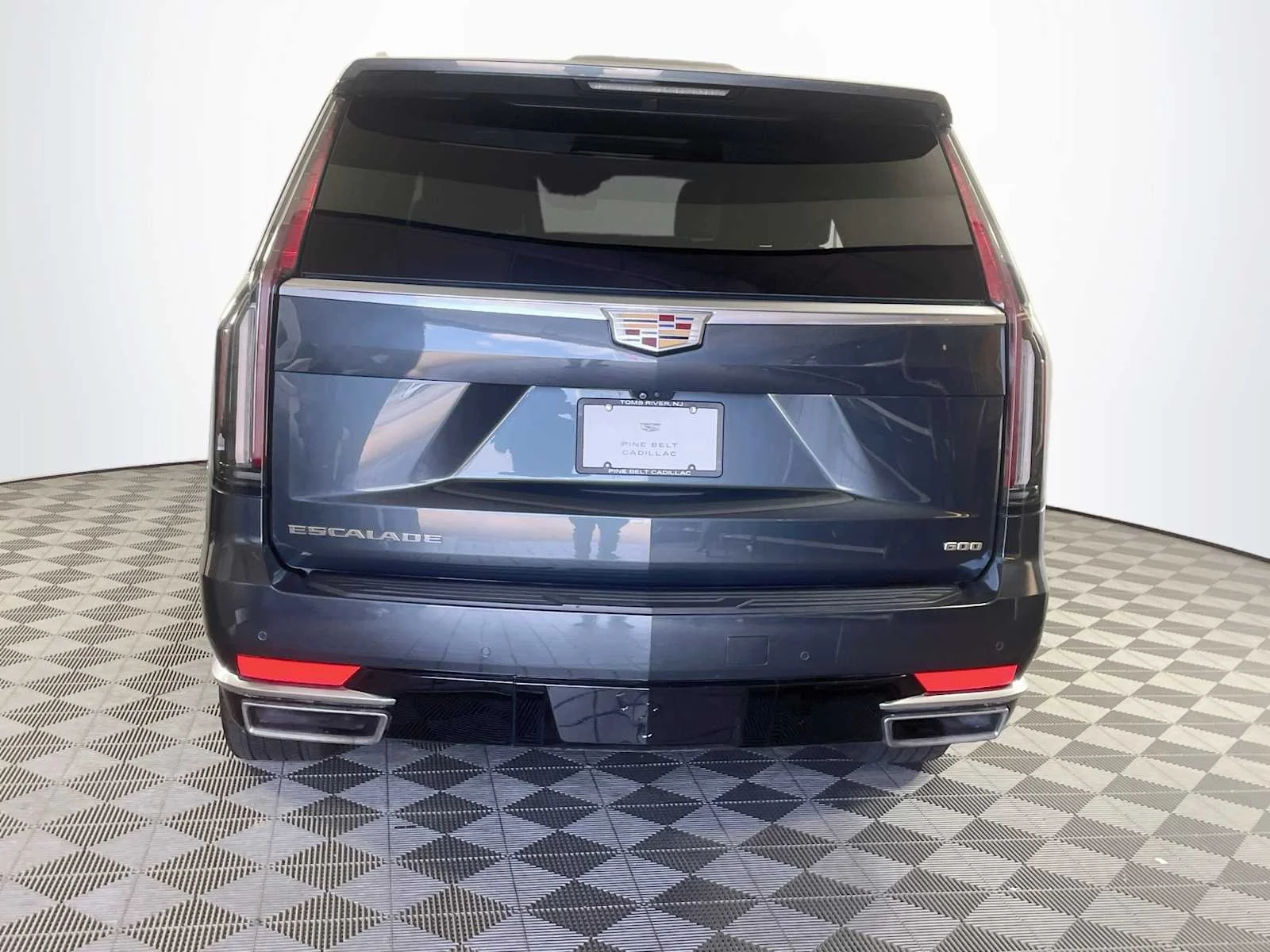 Used 2021 Shadow Metallic Cadillac Premium Luxury image 5