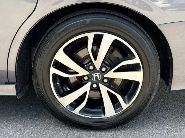 Used 2019 Gray Honda Elite image 10