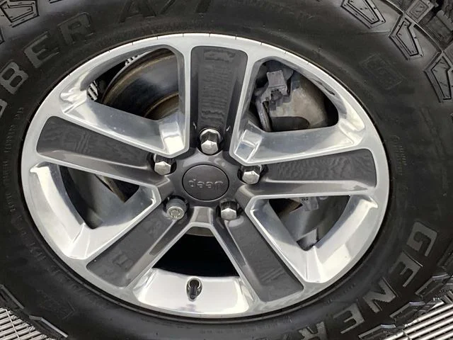 Used 2022 Black Jeep Unlimited Sahara image 27