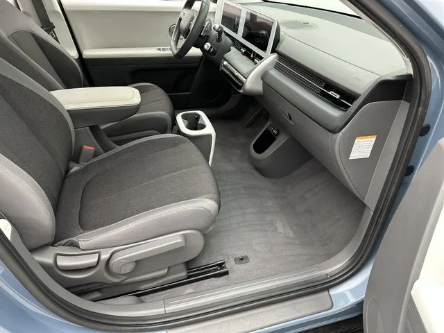 Used 2024 Blue Hyundai SE image 24