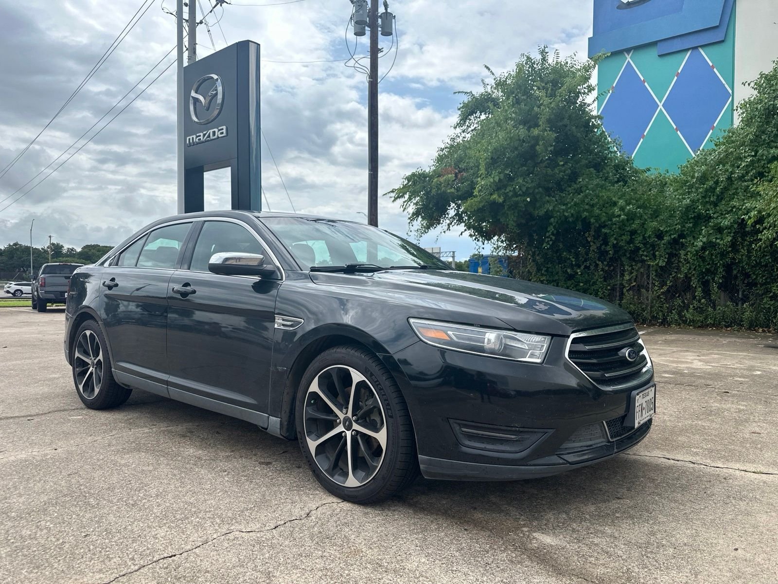 Used 2015 Ford Taurus Limited with VIN 1FAHP2F86FG122407 for sale in Hurst, TX