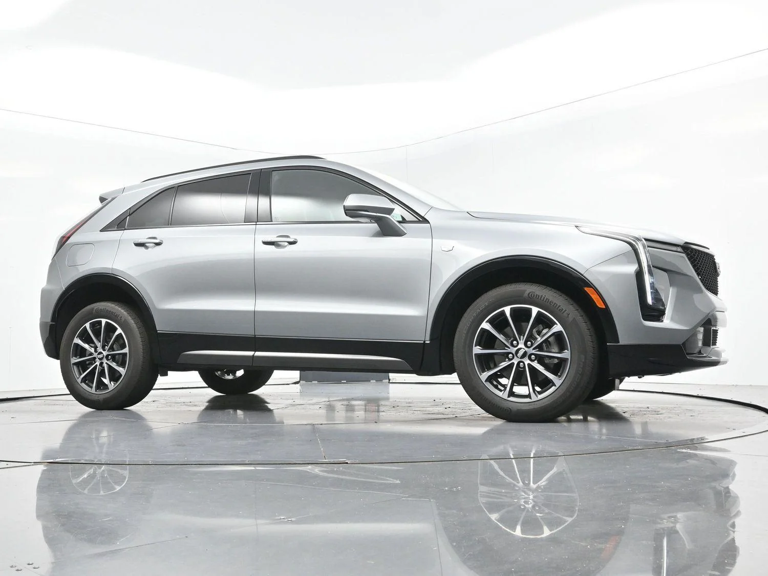 Used 2024 Argent Silver Metallic Cadillac Sport image 41