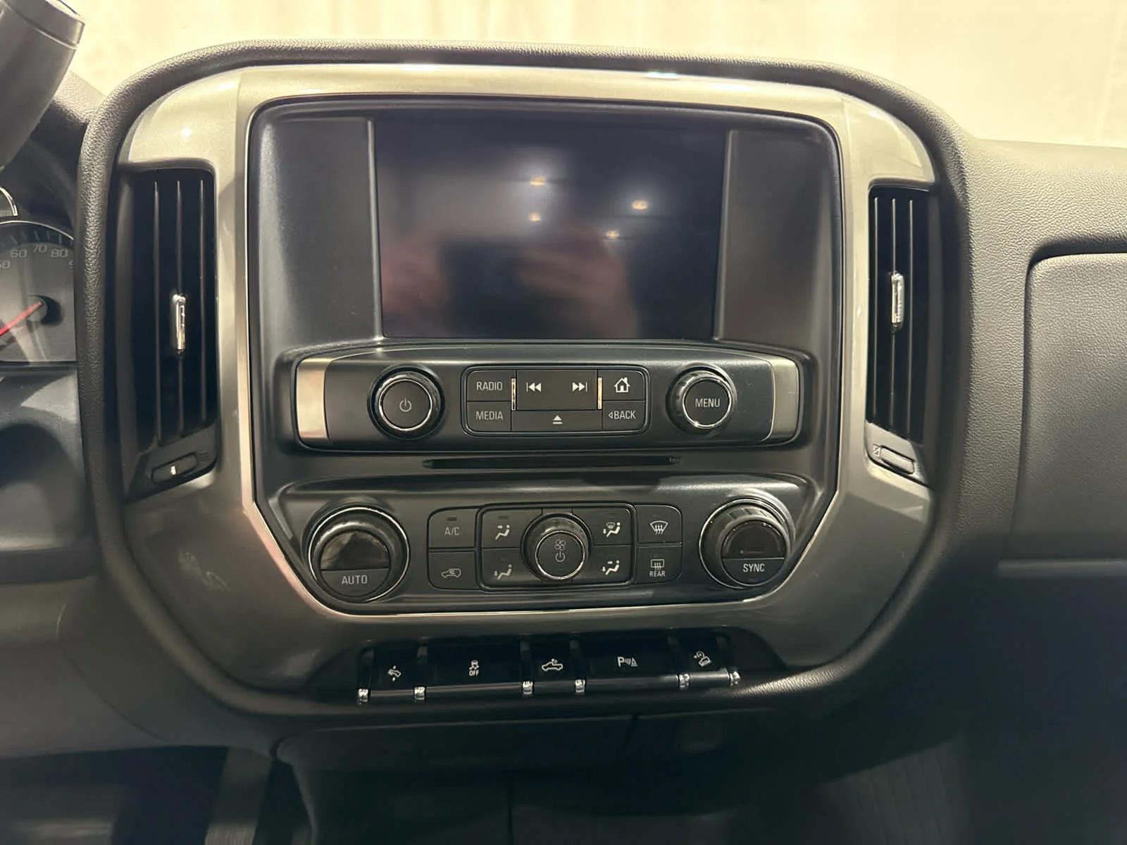 Used 2019 CAJUN RED TINTCOAT Chevrolet LT image 17